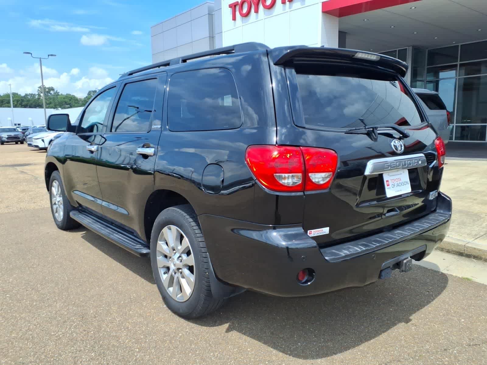 Thumbnail: 2014 Toyota Sequoia - 6