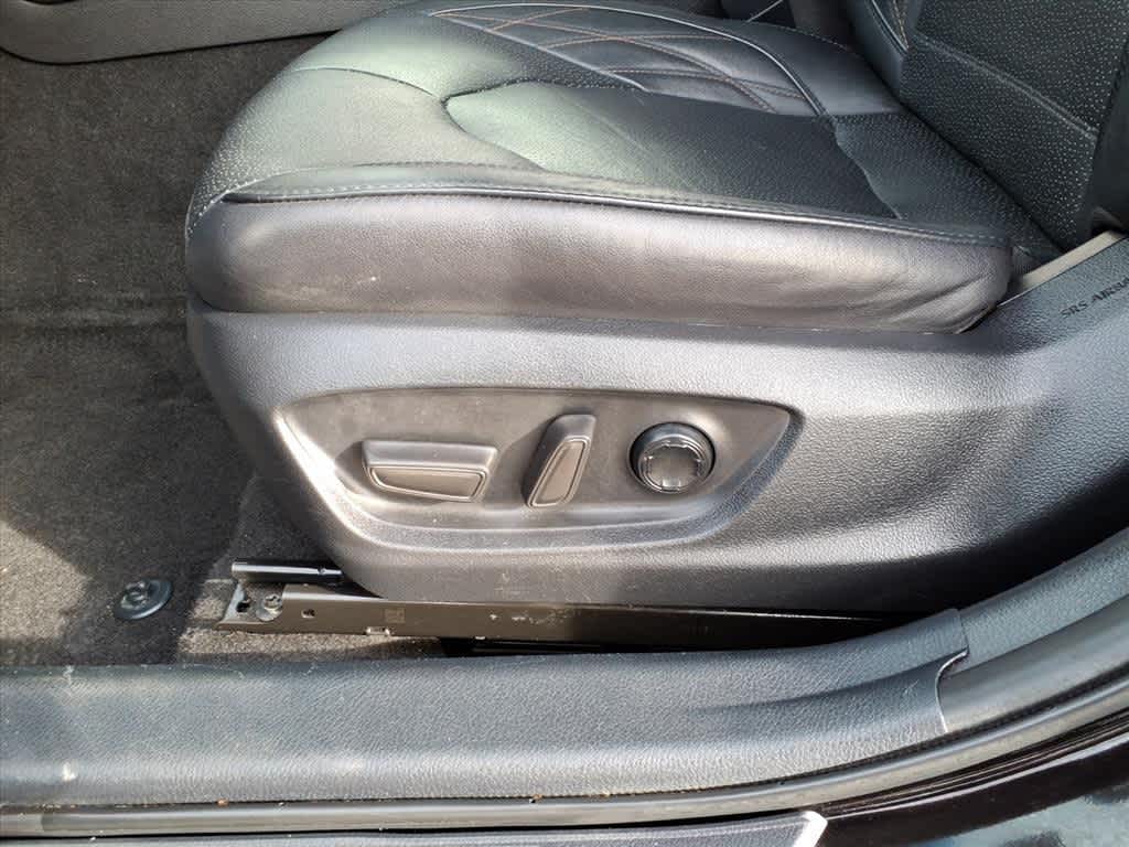 Thumbnail: 2022 Toyota Avalon - 11