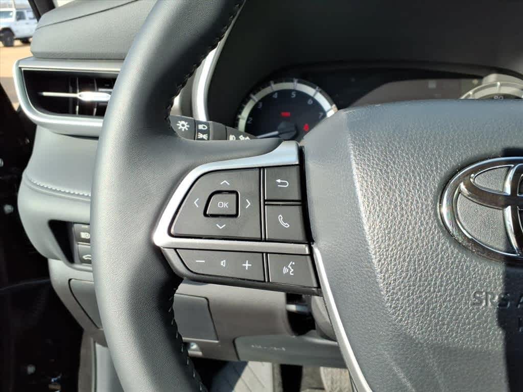 Thumbnail: 2026 Toyota Highlander - 15