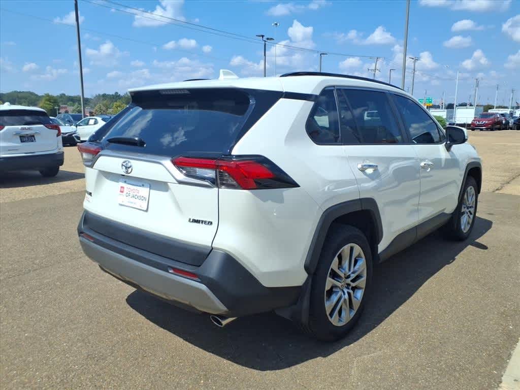 Thumbnail: 2022 Toyota RAV4 - 5