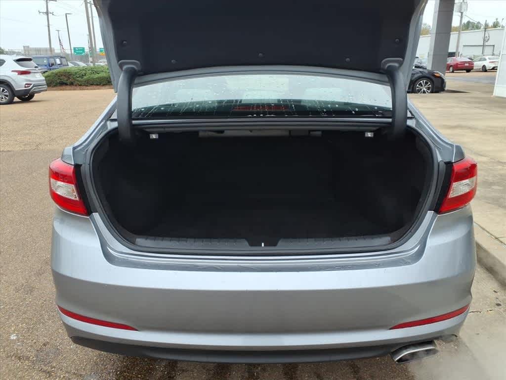 Thumbnail: 2016 Hyundai Sonata - 8