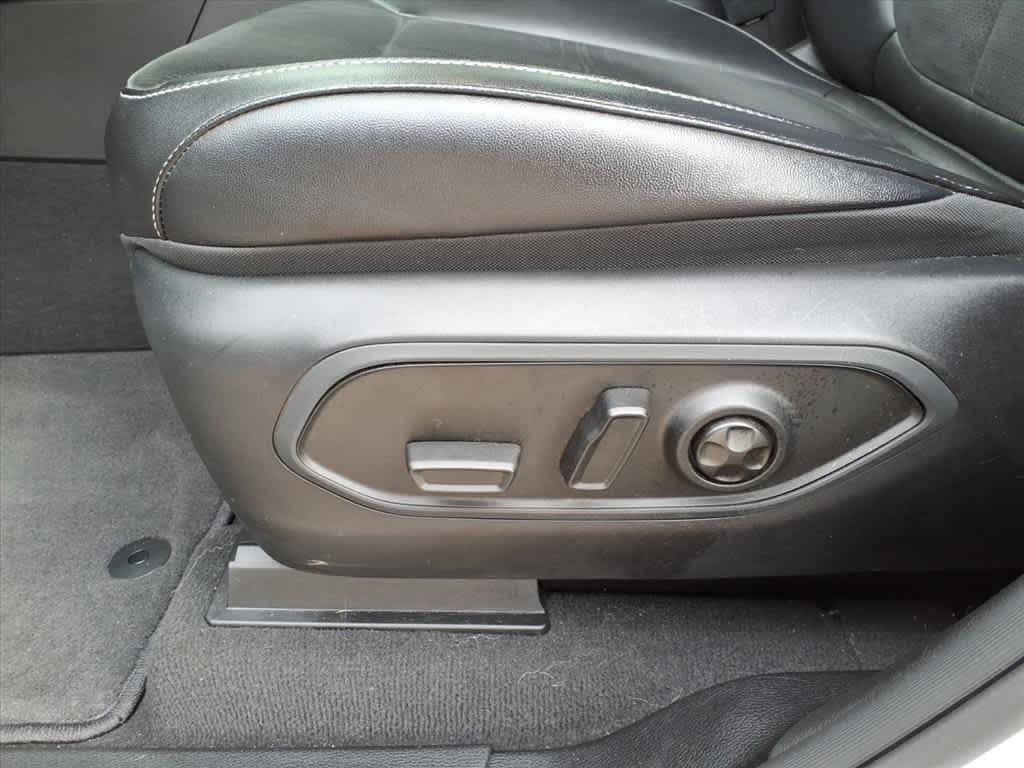 Thumbnail: 2023 Jeep Grand Cherokee - 12