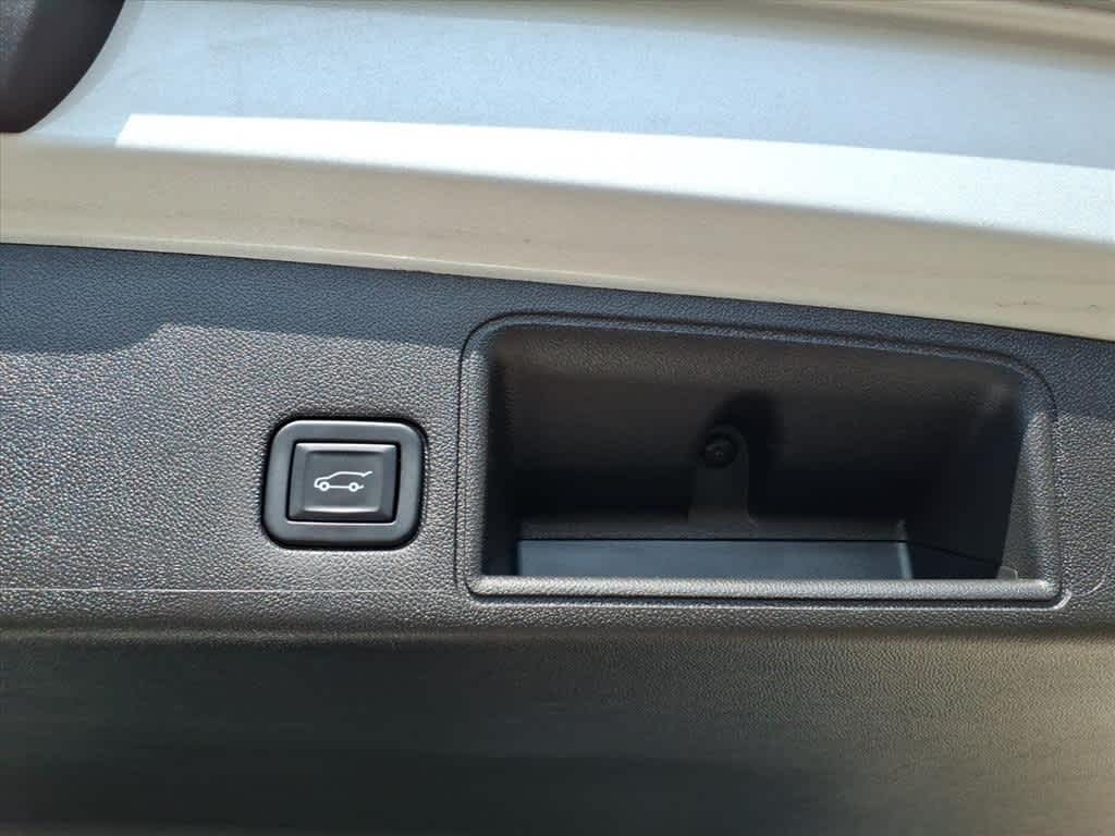 Thumbnail: 2022 GMC Terrain - 9