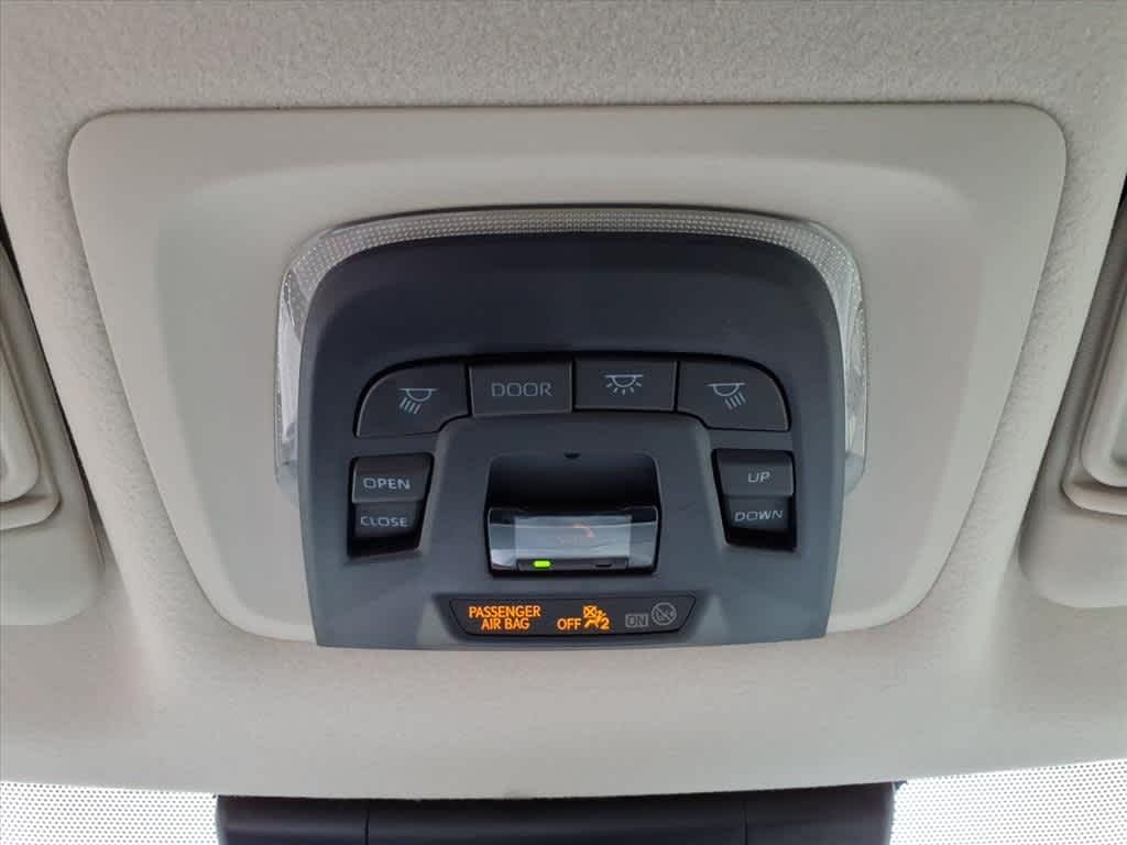 Thumbnail: 2024 Toyota Corolla Cross - 24