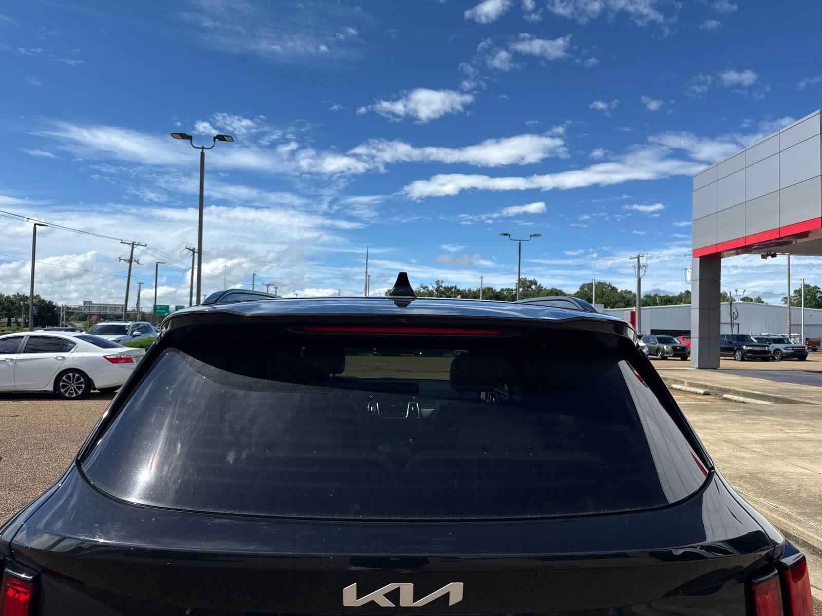 Thumbnail: 2022 Kia Sorento - 5