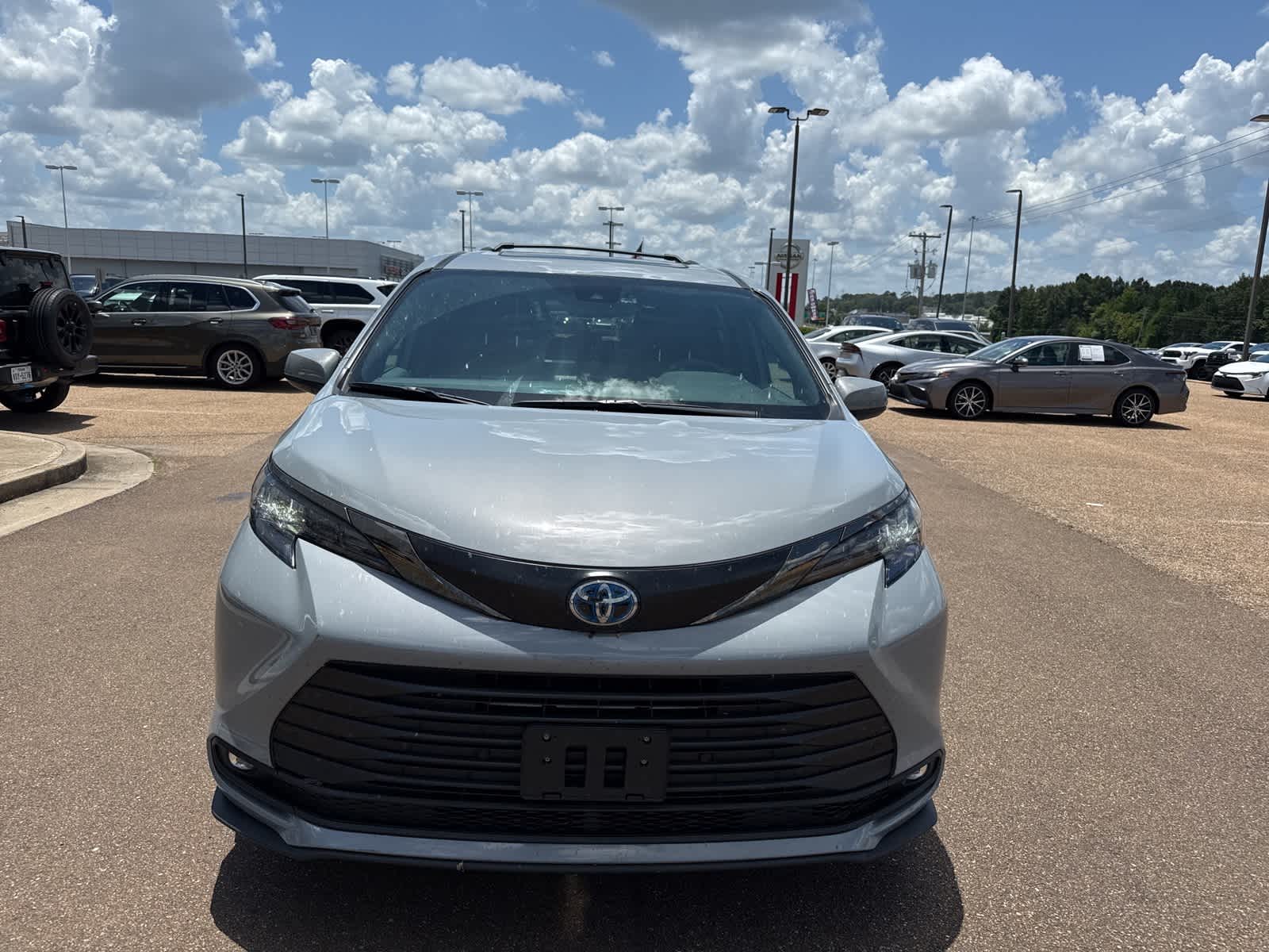 Thumbnail: 2024 Toyota Sienna - 2