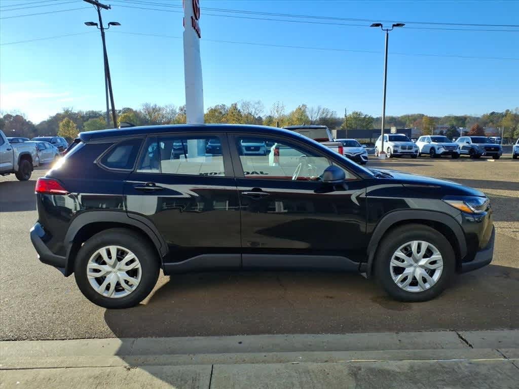 Thumbnail: 2025 Toyota Corolla Cross - 4