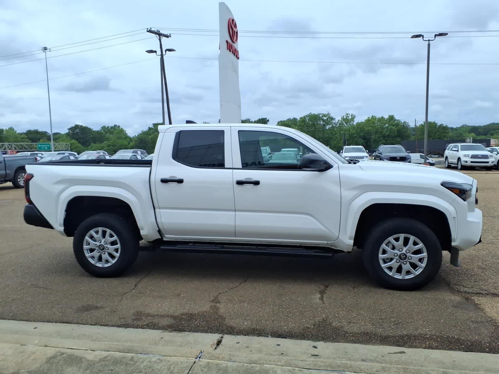 Thumbnail: 2025 Toyota Tacoma - 4
