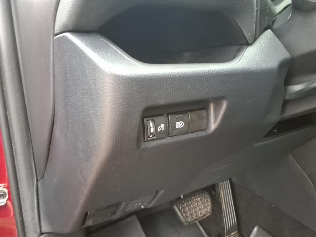 Thumbnail: 2019 Toyota RAV4 - 13