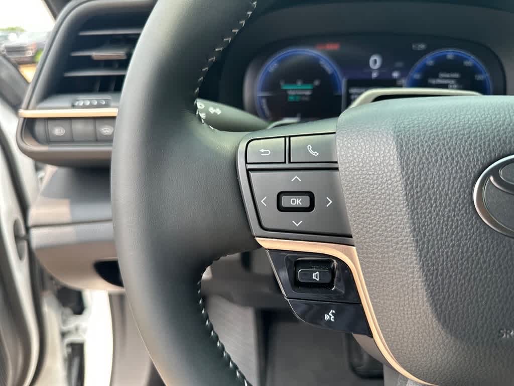 2025 Toyota Crown Platinum 15