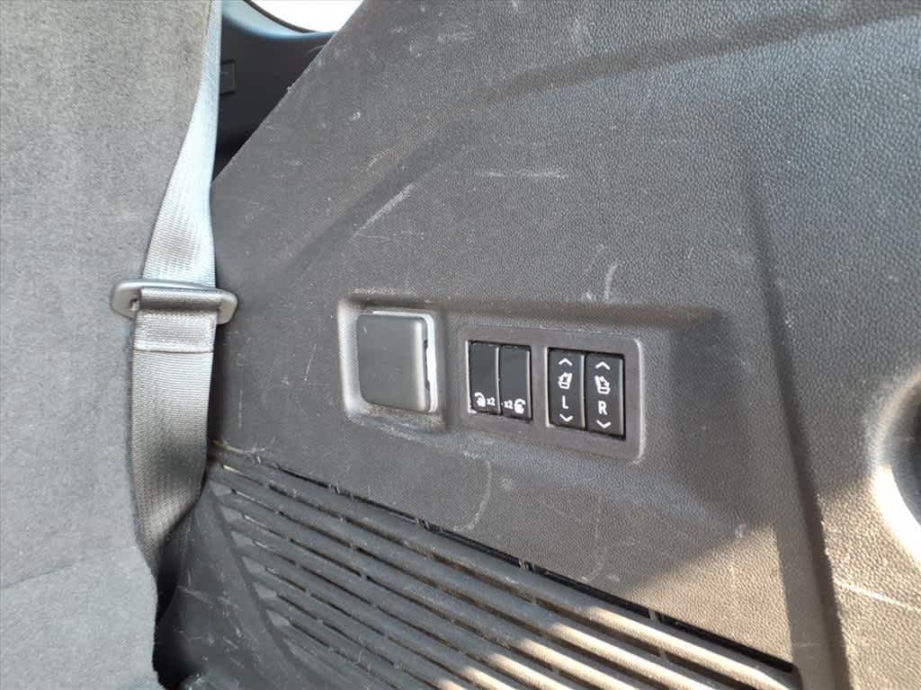 Thumbnail: 2023 GMC Yukon - 8