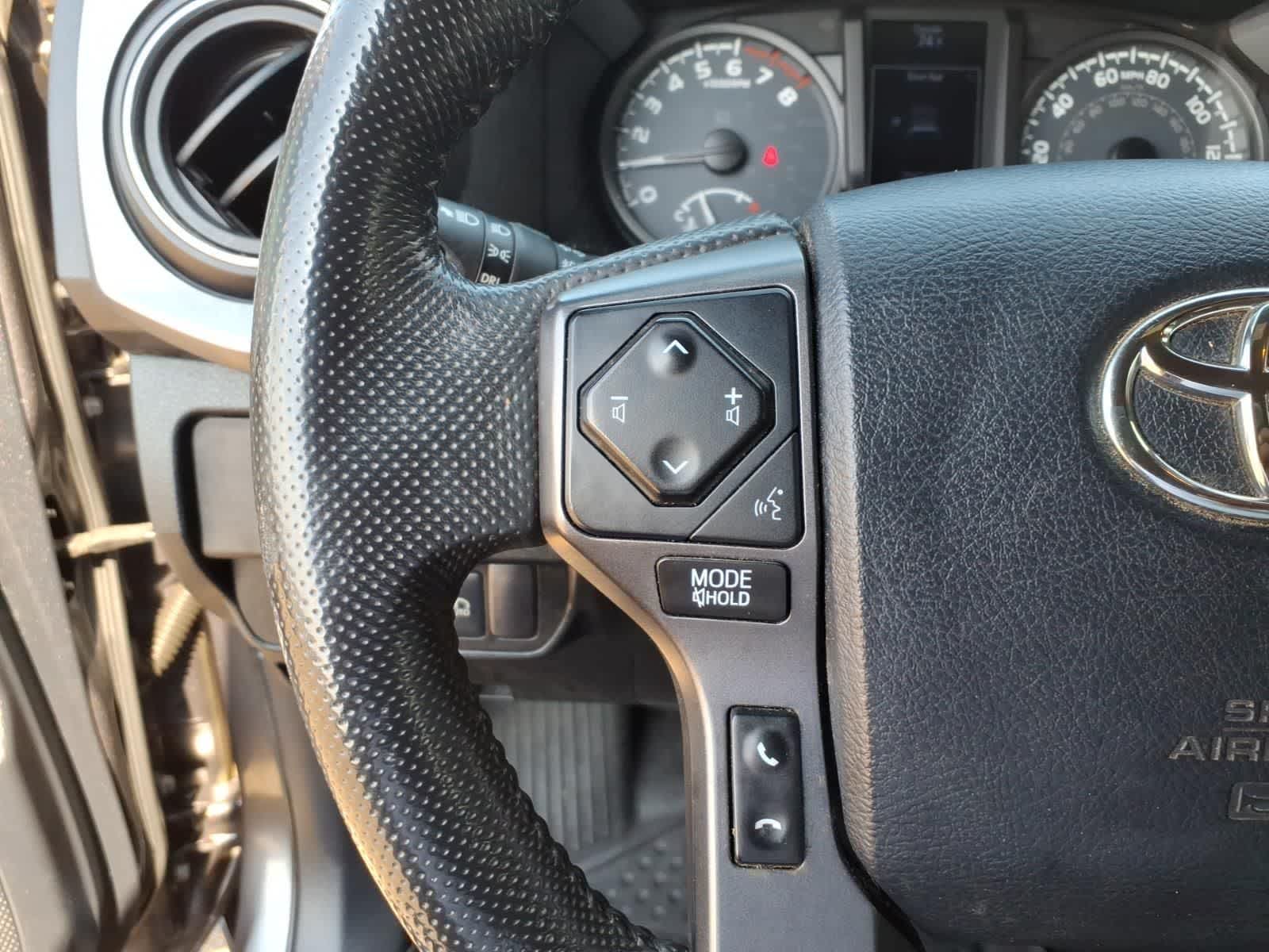 Thumbnail: 2018 Toyota Tacoma - 15