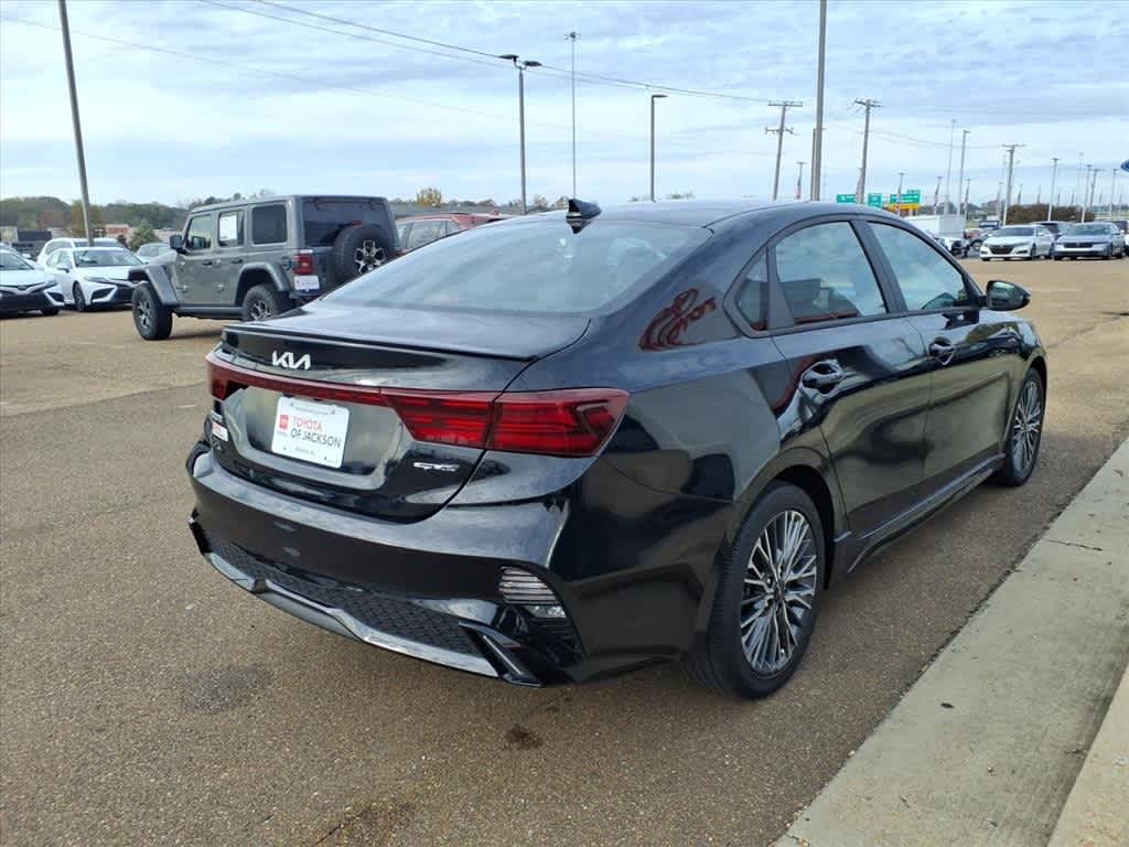 Thumbnail: 2023 Kia Forte - 5