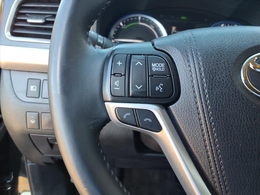 Thumbnail: 2018 Toyota Highlander - 15