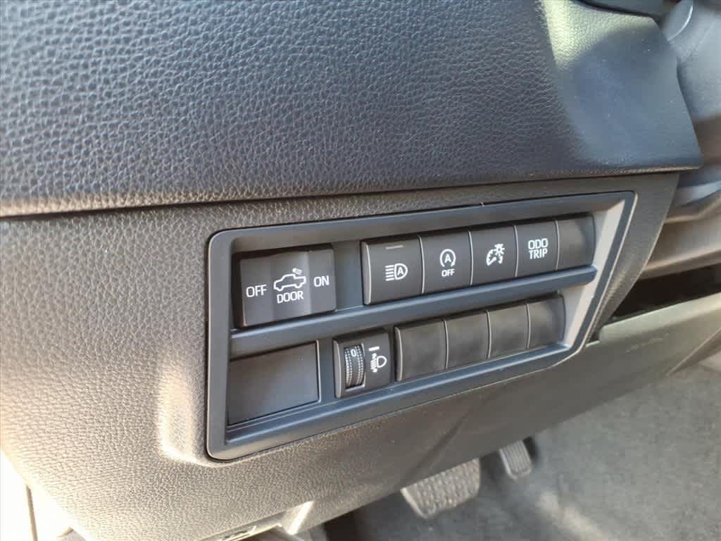 Thumbnail: 2025 Toyota Tundra - 13