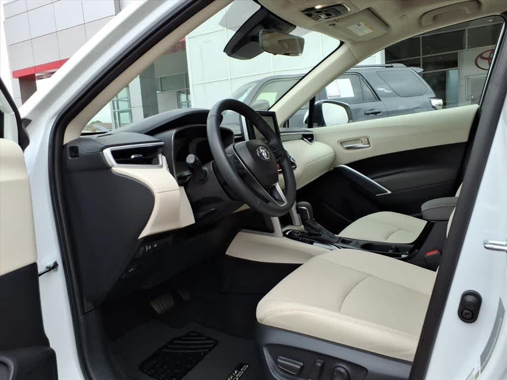 Thumbnail: 2024 Toyota Corolla Cross - 27