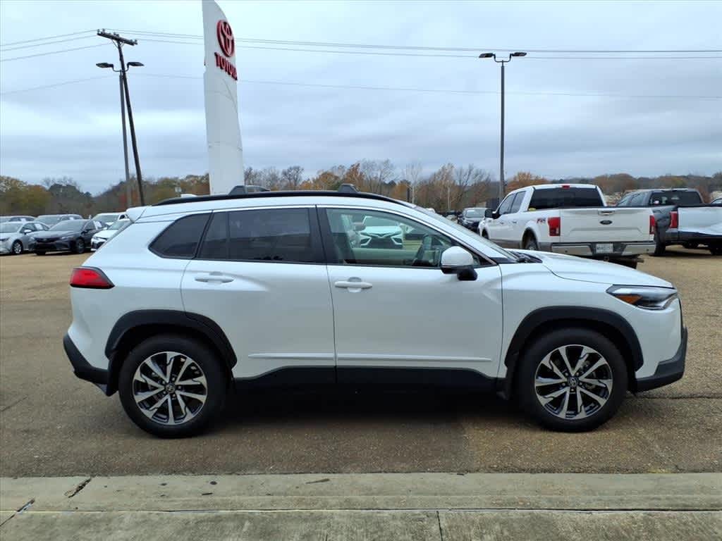 Thumbnail: 2024 Toyota Corolla Cross - 4