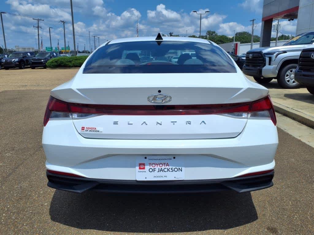Thumbnail: 2023 Hyundai Elantra - 6