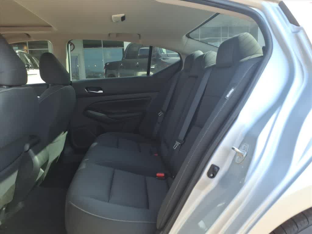 Thumbnail: 2021 Nissan Altima - 28