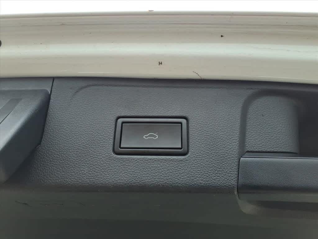 Thumbnail: 2019 Volkswagen Atlas - 9