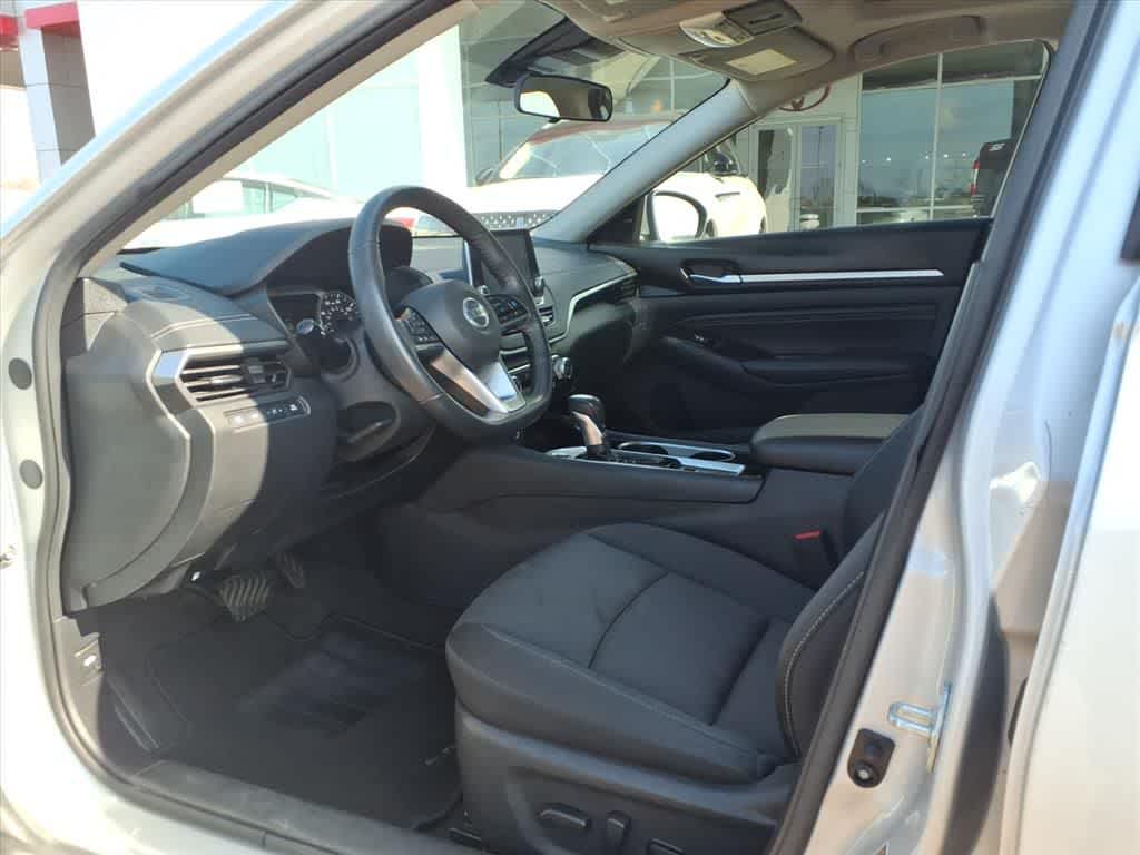 Thumbnail: 2021 Nissan Altima - 26