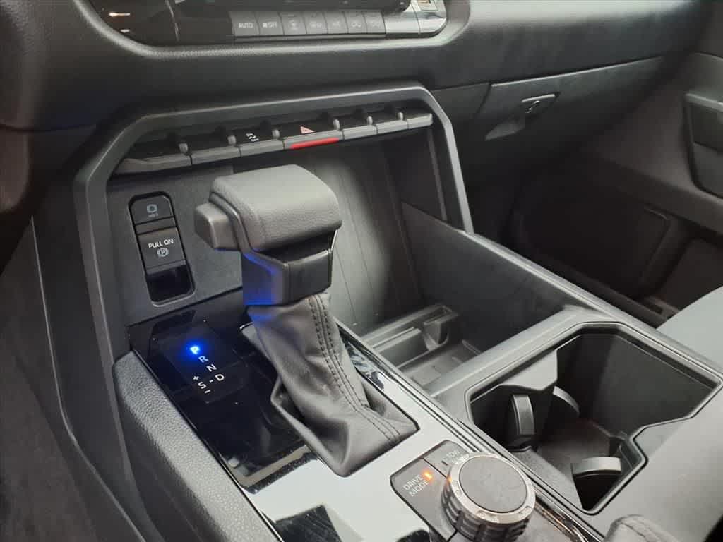 Thumbnail: 2024 Toyota Tundra - 18