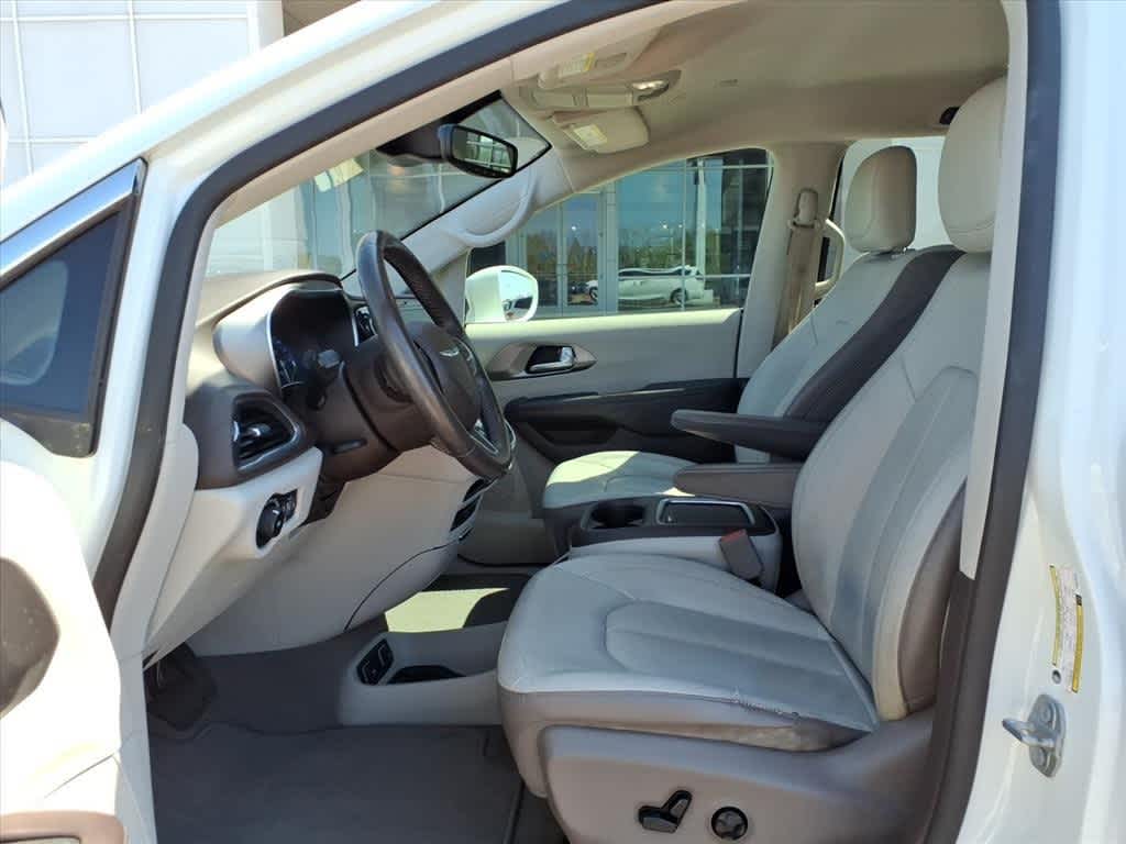 Thumbnail: 2019 Chrysler Pacifica - 23