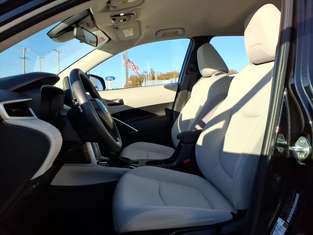 Thumbnail: 2025 Toyota Corolla Cross - 25