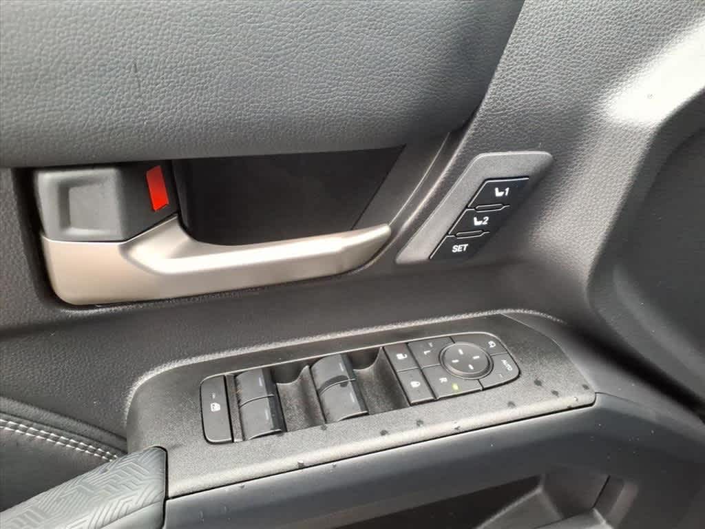 Thumbnail: 2025 Toyota 4Runner - 13