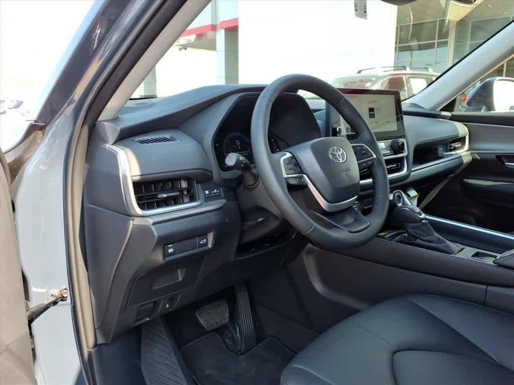 Thumbnail: 2026 Toyota Grand Highlander - 11