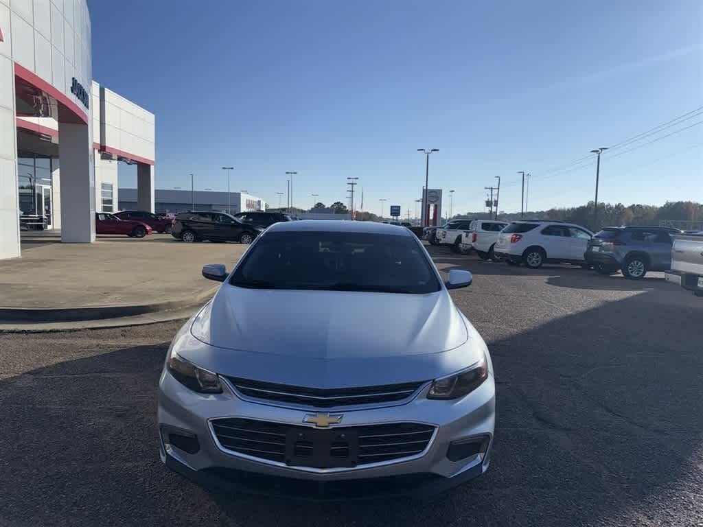 Used 2017 Chevrolet Malibu LT w/1LT Sedan
