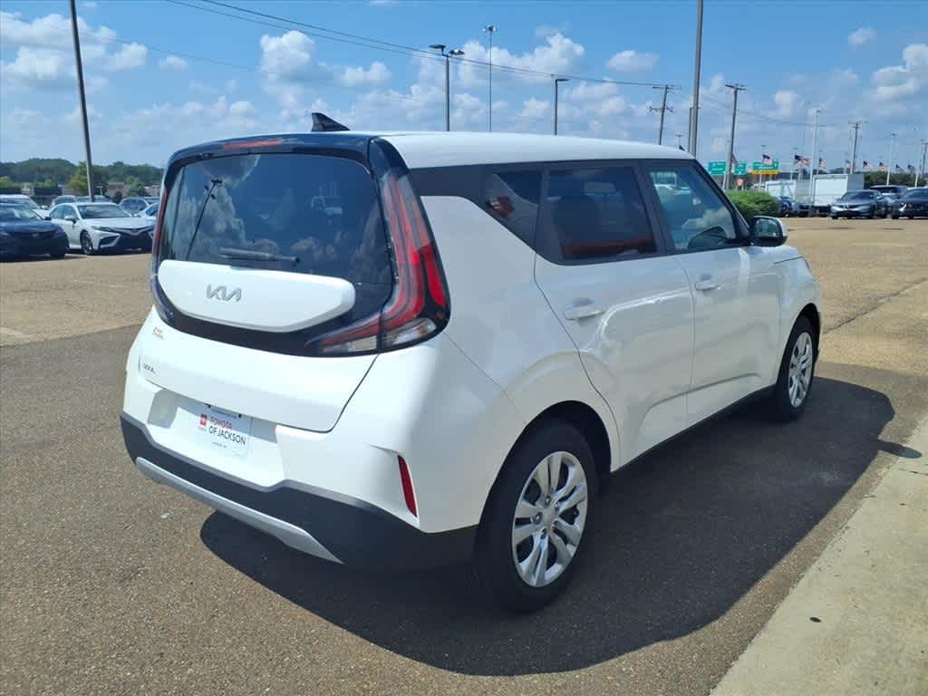 Thumbnail: 2023 Kia Soul - 5