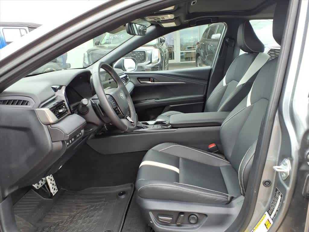 Thumbnail: 2025 Toyota Camry - 24