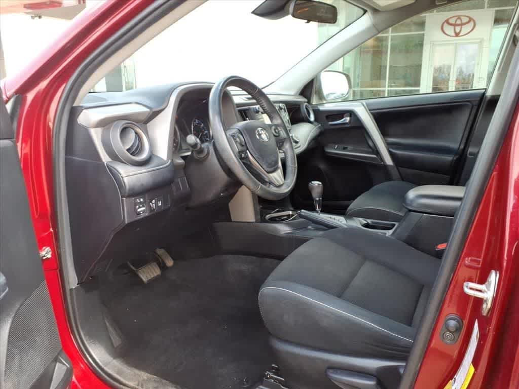 Thumbnail: 2018 Toyota RAV4 - 26