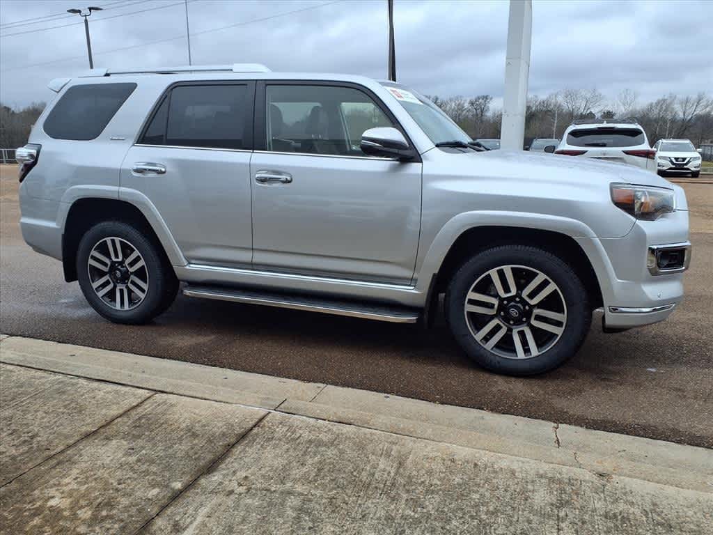 Thumbnail: 2022 Toyota 4Runner - 7