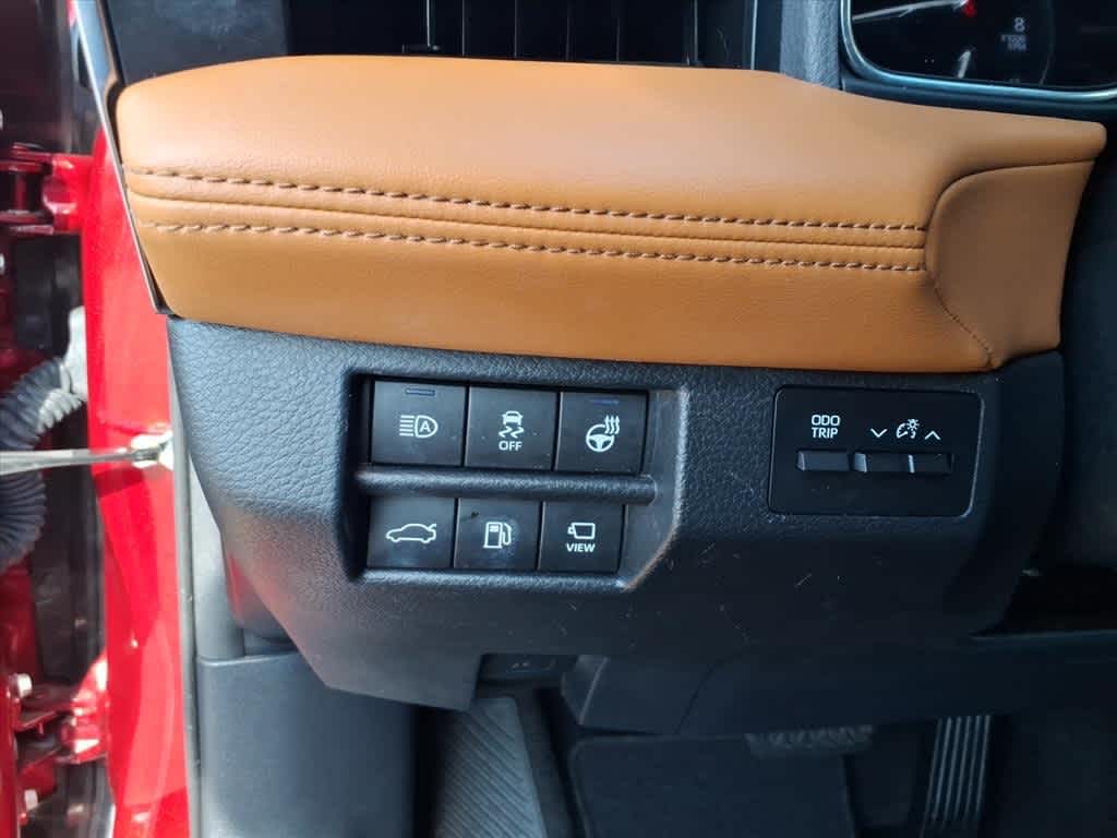 Thumbnail: 2019 Toyota Avalon - 13