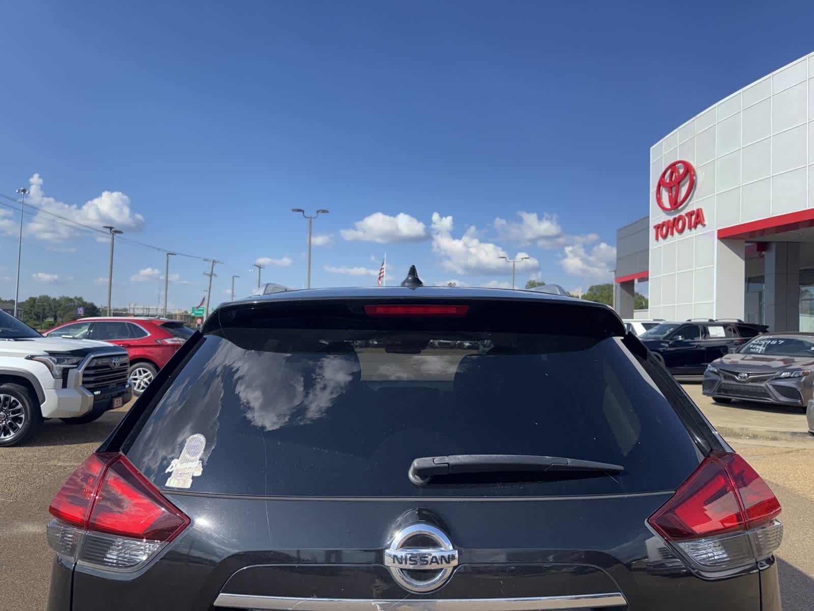 Thumbnail: 2019 Nissan Rogue - 4