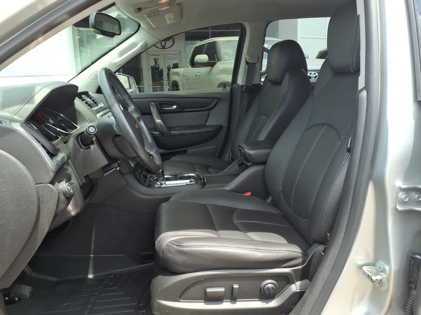 Thumbnail: 2017 GMC Acadia - 26