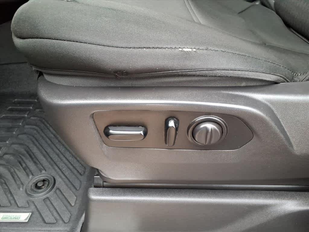 Thumbnail: 2020 Chevrolet Silverado 1500 - 12