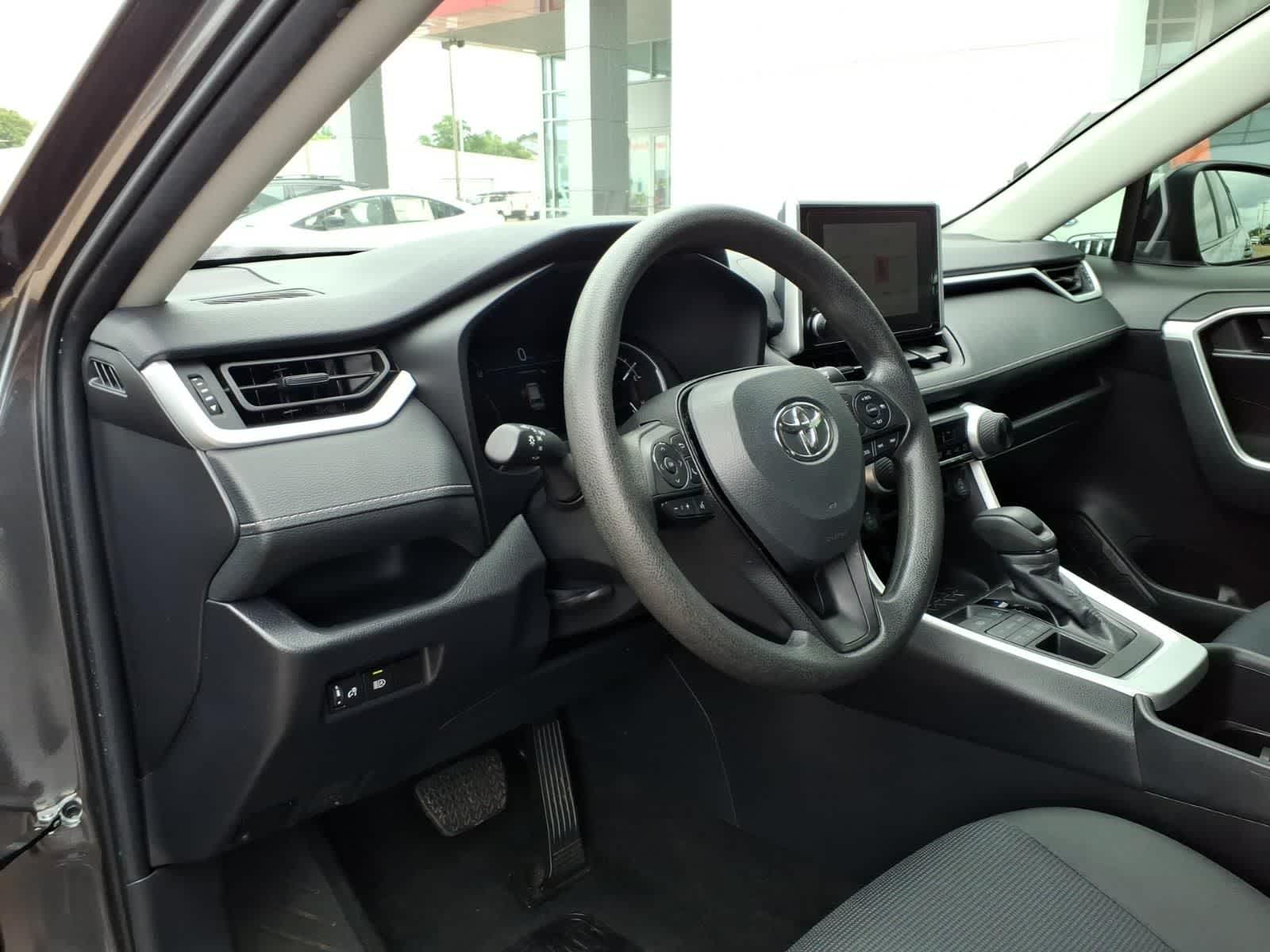 Thumbnail: 2024 Toyota RAV4 - 10