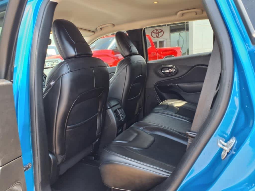 Thumbnail: 2021 Jeep Cherokee - 28