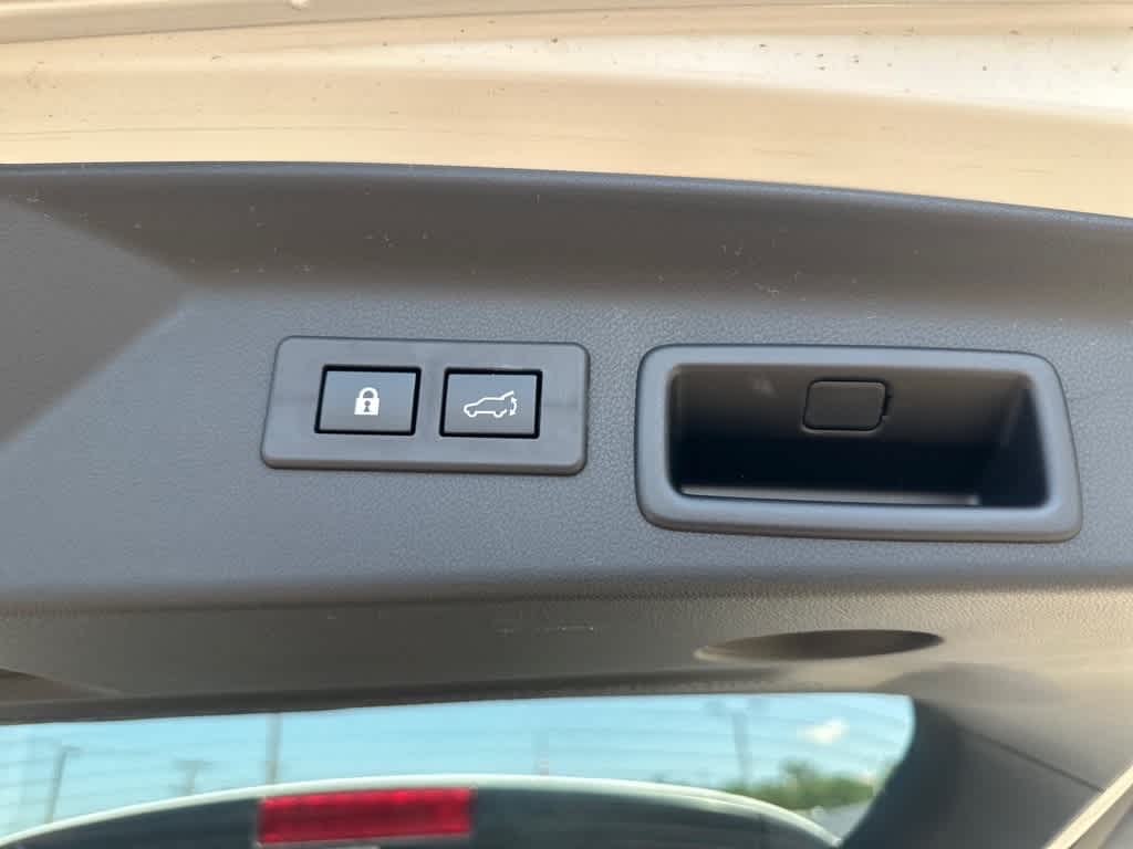 2025 Subaru Forester Touring 10