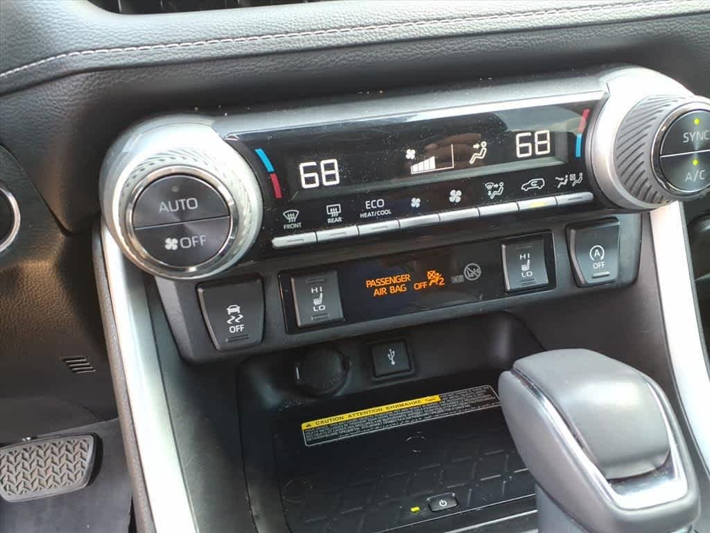 Thumbnail: 2021 Toyota RAV4 - 20