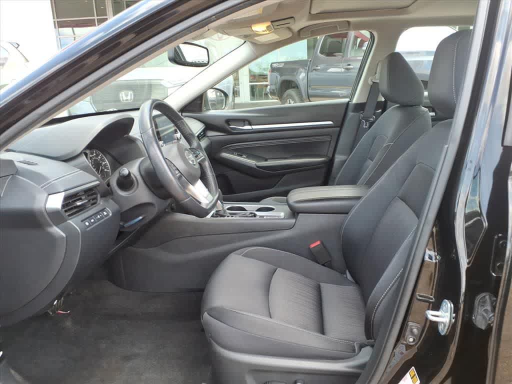 Thumbnail: 2019 Nissan Altima - 24