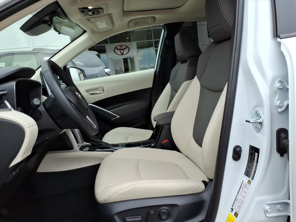 Thumbnail: 2024 Toyota Corolla Cross - 26