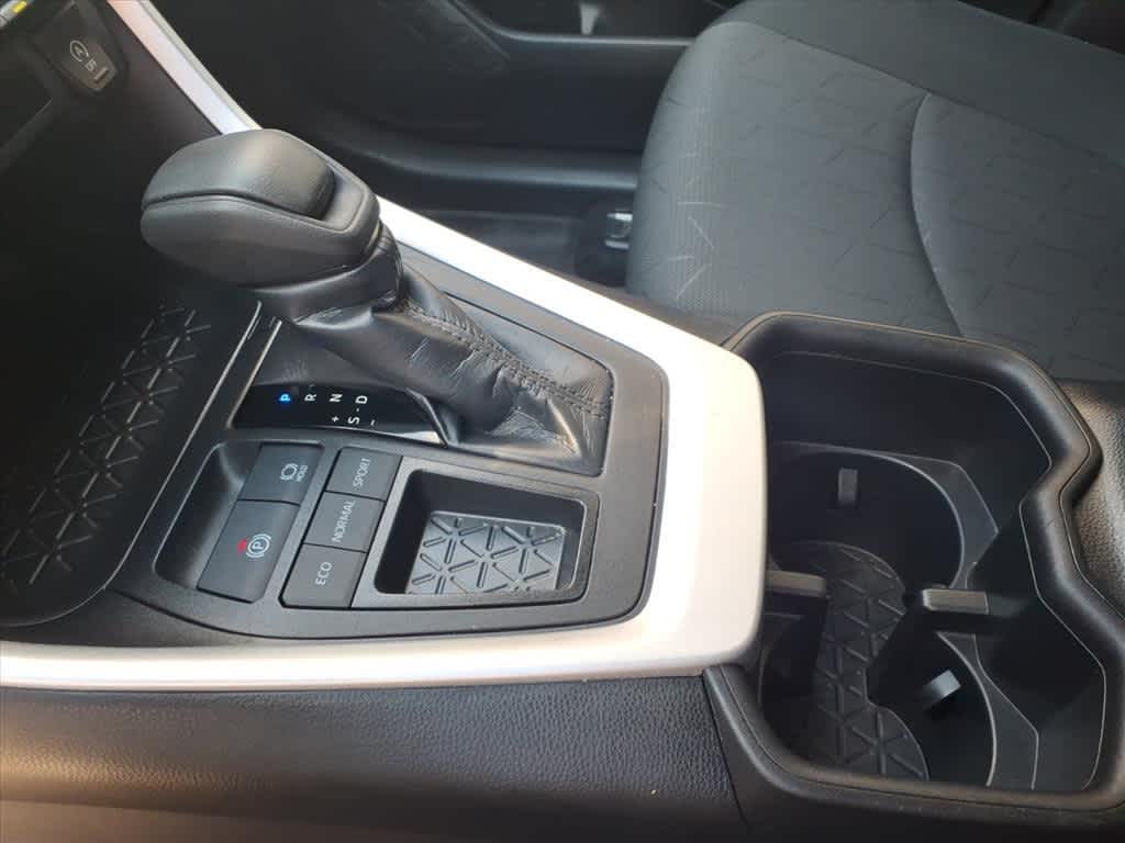 Thumbnail: 2024 Toyota RAV4 - 20