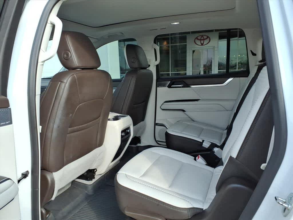 Thumbnail: 2025 GMC Acadia - 29