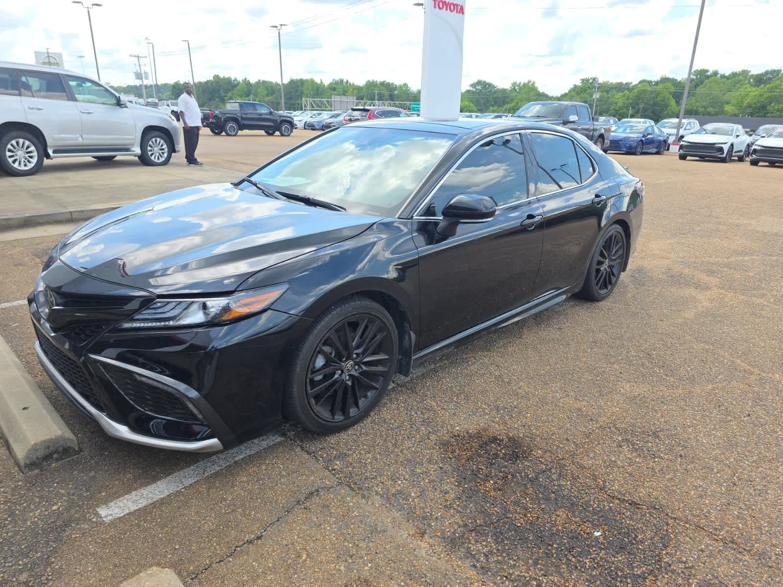 Thumbnail: 2022 Toyota Camry - 1