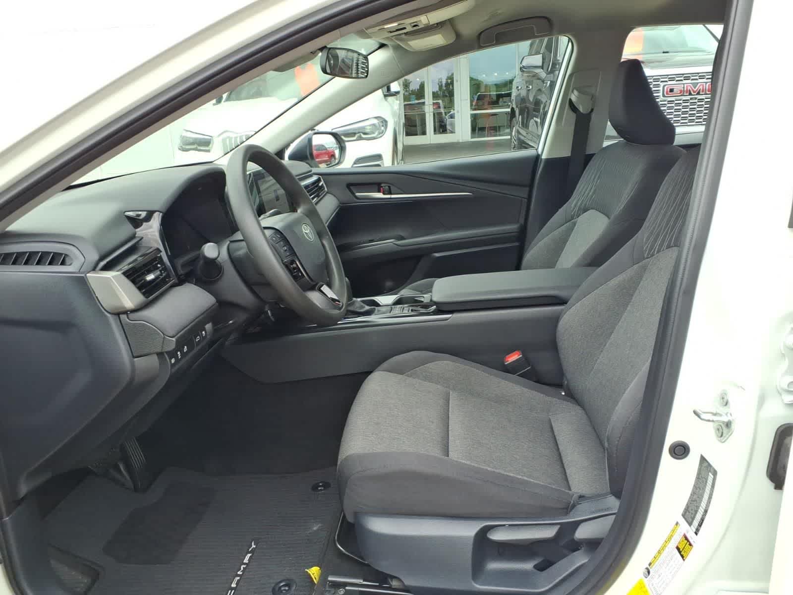 Thumbnail: 2025 Toyota Camry - 24