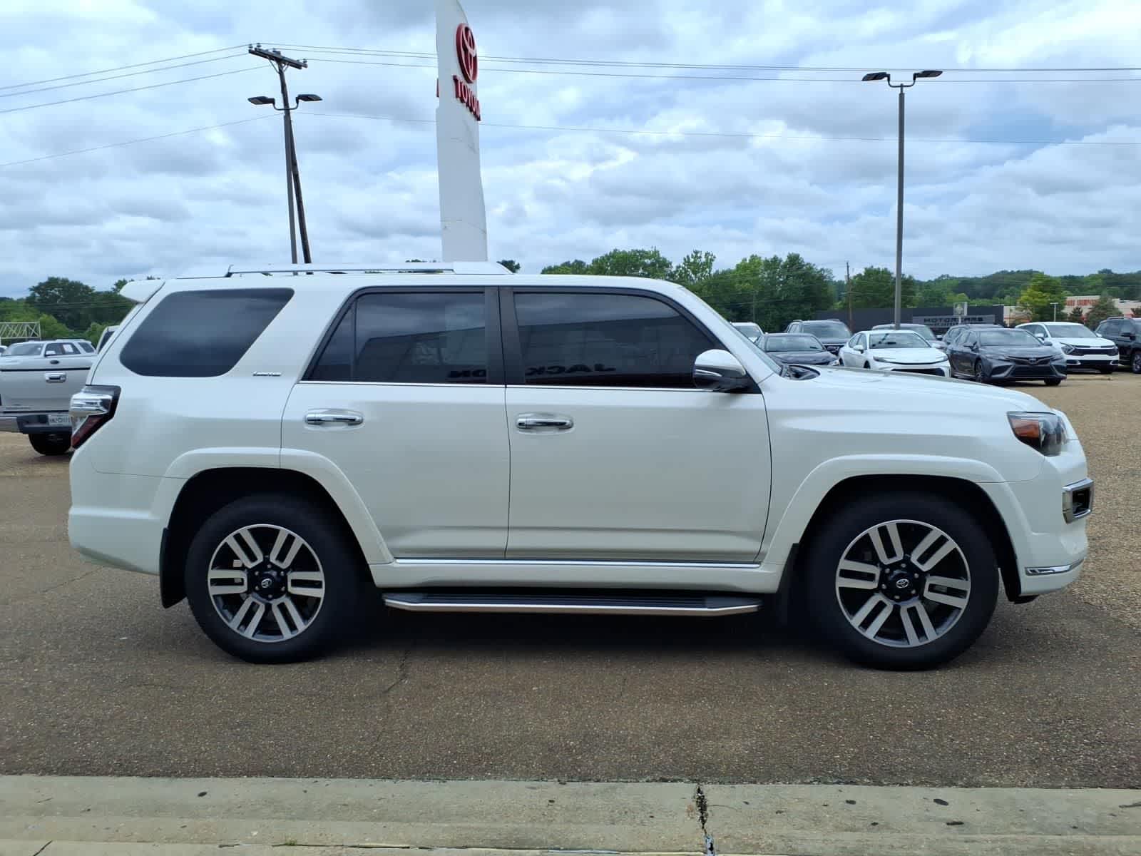 Thumbnail: 2022 Toyota 4Runner - 4